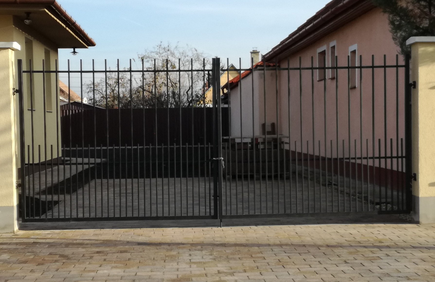 Kovácsoltvas kapu, kerítés ár, forgalmazás Pest megye, Budapest